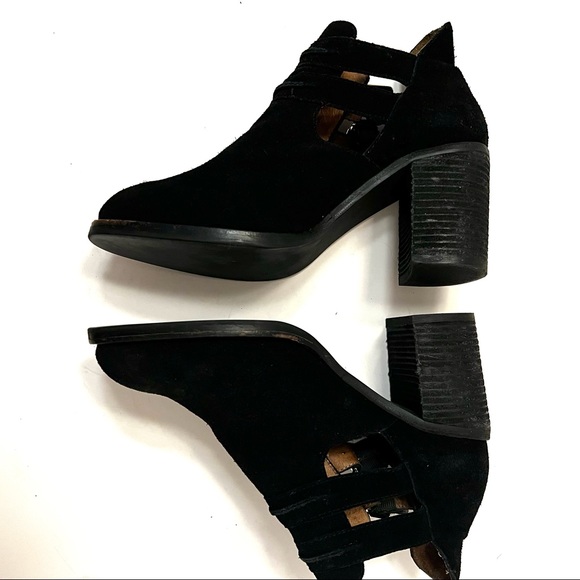 Jeffrey Campbell Black Suede Buckle Cutout Bootie B12/ - Picture 2 of 13